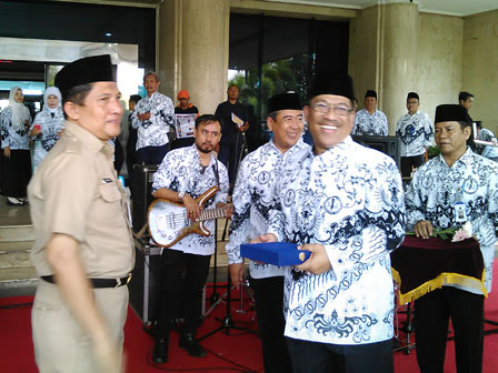 Pencarian PGRI Lamandau - Persatuan Guru Republik Indonesia Cabang Lamandau